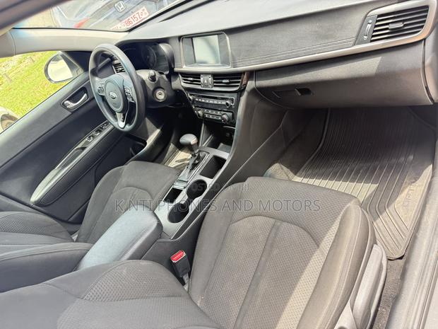 Kia Optima EX 2018 White photo 5