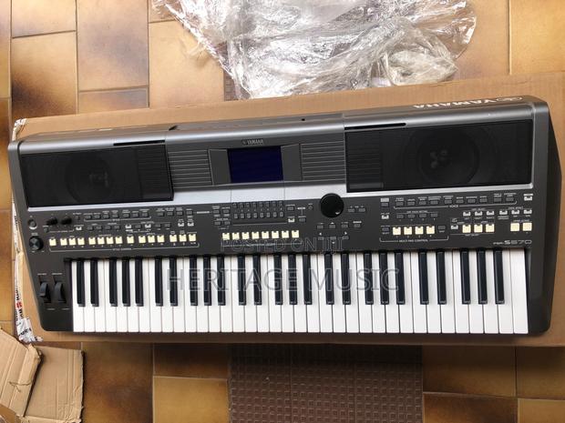 Yamaha PSR S670