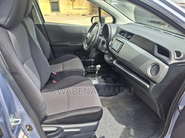 Toyota Vitz 1.3 AWD 5dr 2013 Blue