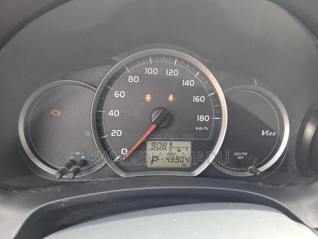 Toyota Vitz 1.3 AWD 5dr 2013 Blue