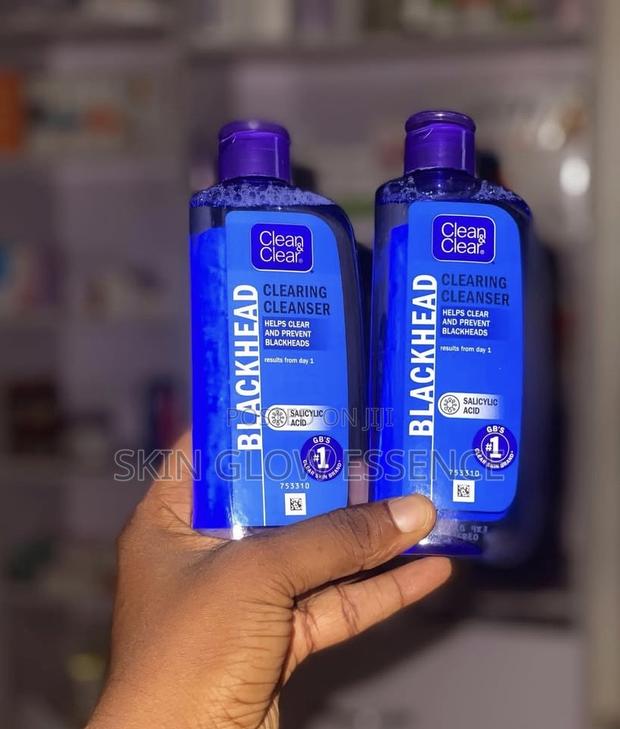 Clean and Clear Cleanser · Photo 2