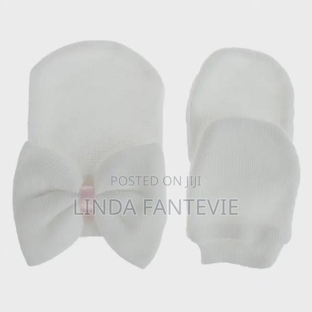 Set of Mittens and Headband photo 2