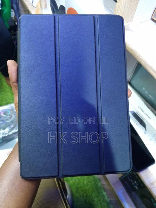 Smart Cover Case for Samsung Tab S6 Lite Black Color · Photo 4