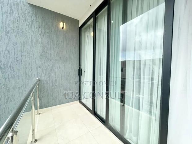 3 and 4bdrm House in East Airport for Sale