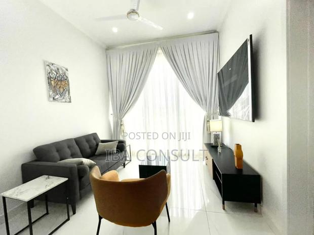 3 and 4bdrm House in East Airport for Sale