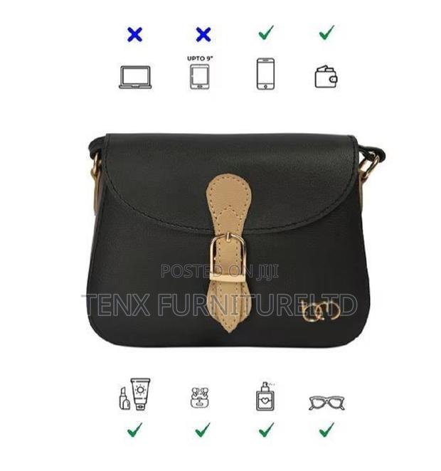 Ladies Black Handbag ( Closure Strap) · Photo 4