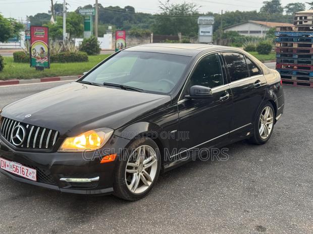 Mercedes-Benz C250 2014 Black