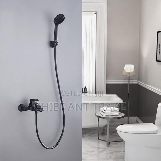 Shower Hot and Cold. M635. · Photo 3