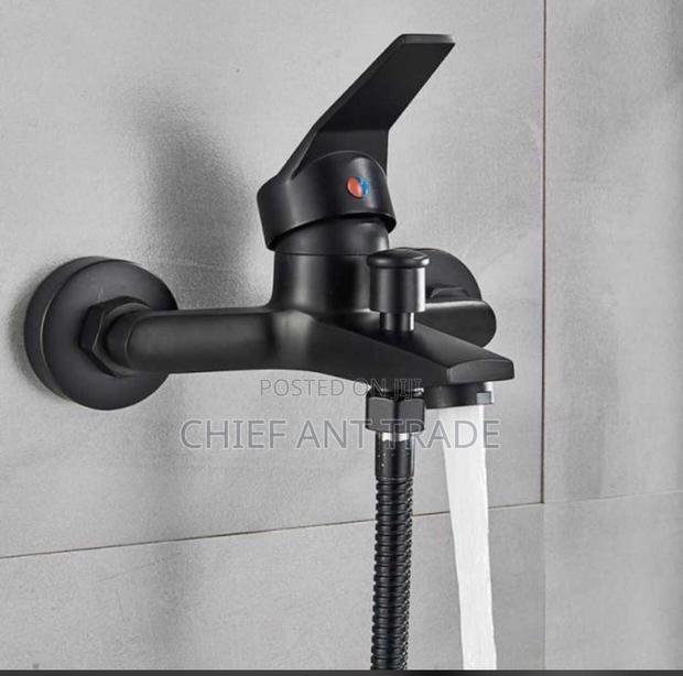 Shower Hot and Cold. M635. · Photo 4
