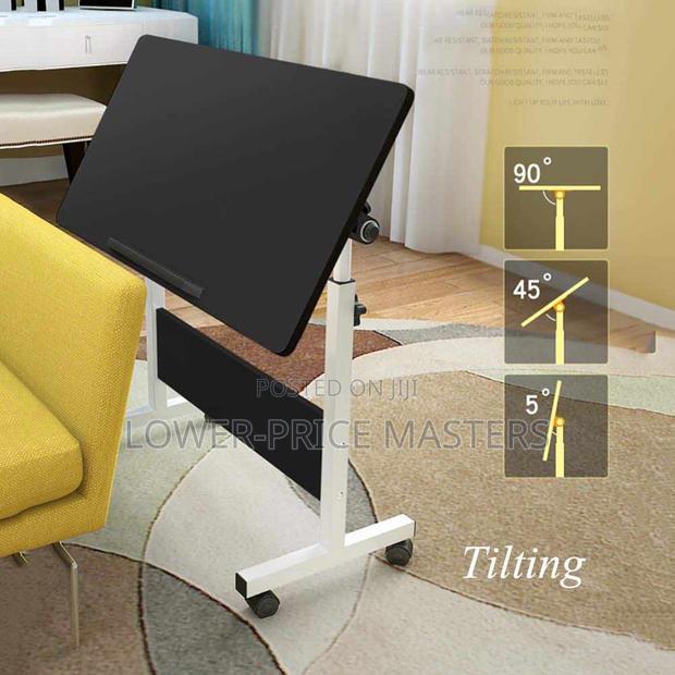 Adjustable and X360 Rotatory Table · Photo 3