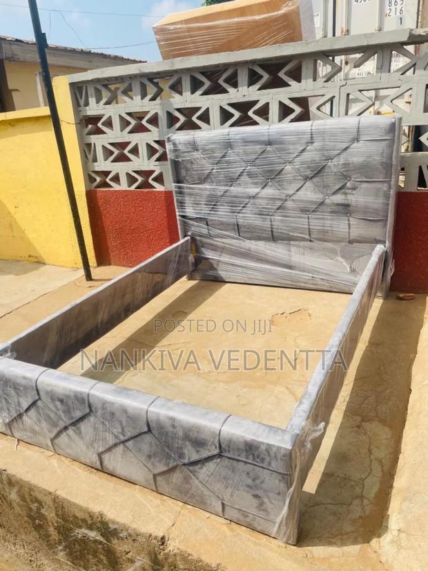 Fabric Gray Bed Frame · Photo 2
