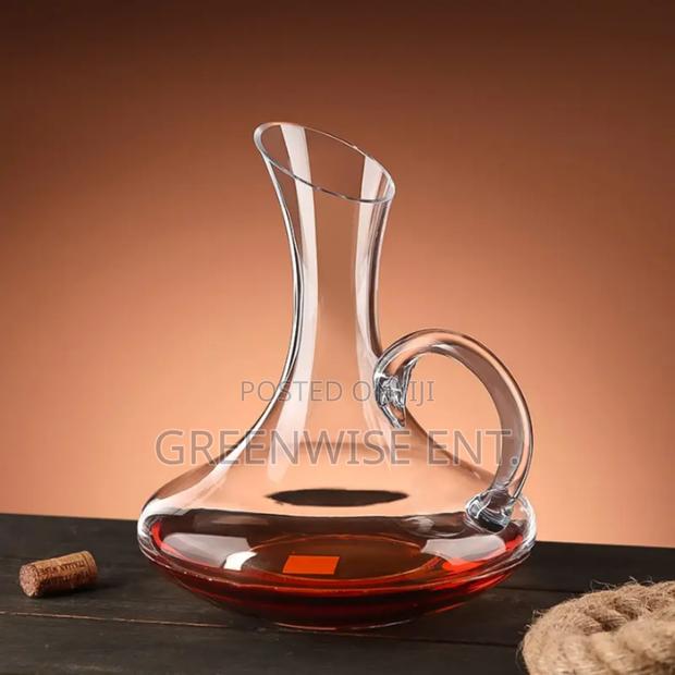Elegant Crystal Wine Decanter photo 5