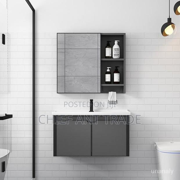 Basin With Cabinet Mirror. 1121-80 · Photo 2