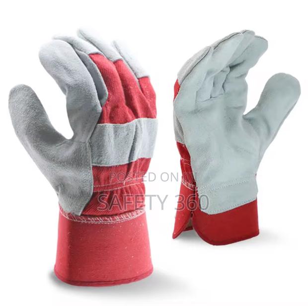 Leather Hand Glove · Photo 2