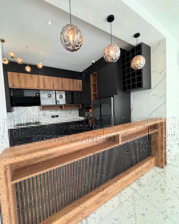 Modern Kitchen Cabinent