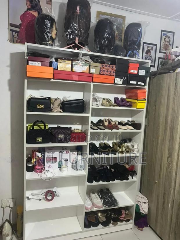 4 X 7 Feet Shoe Rack · Photo 3