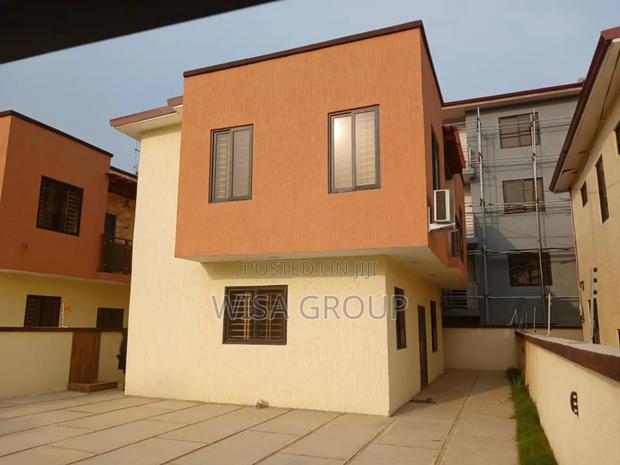 2bdrm Duplex in Wisa Group, The Mall for sale · Photo 3