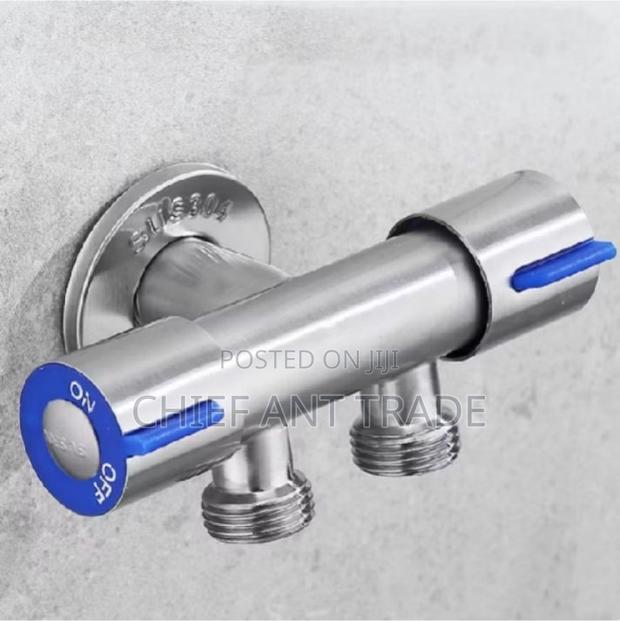 Double Angle Valve Silver · Photo 3