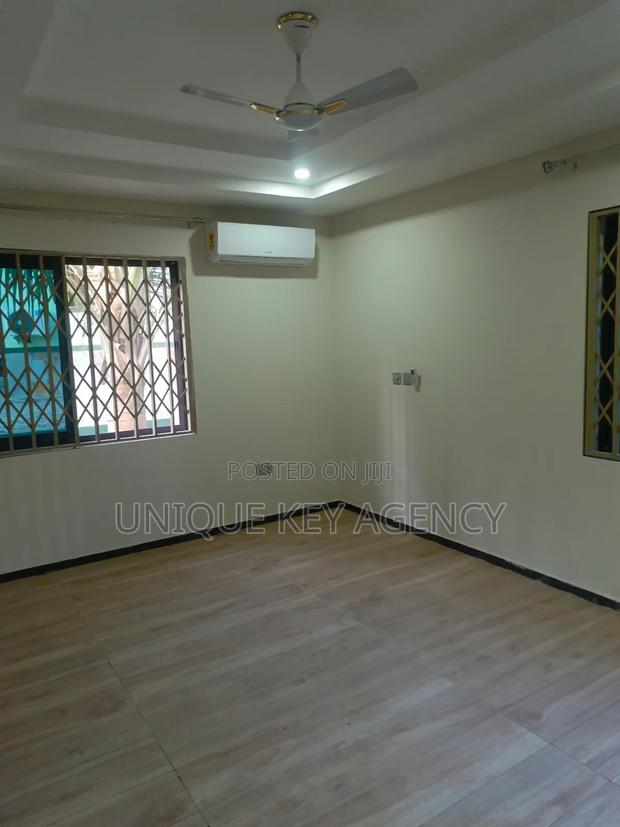 2bdrm Apartment in Unique Key Agency, West Legon for rent · Photo 4