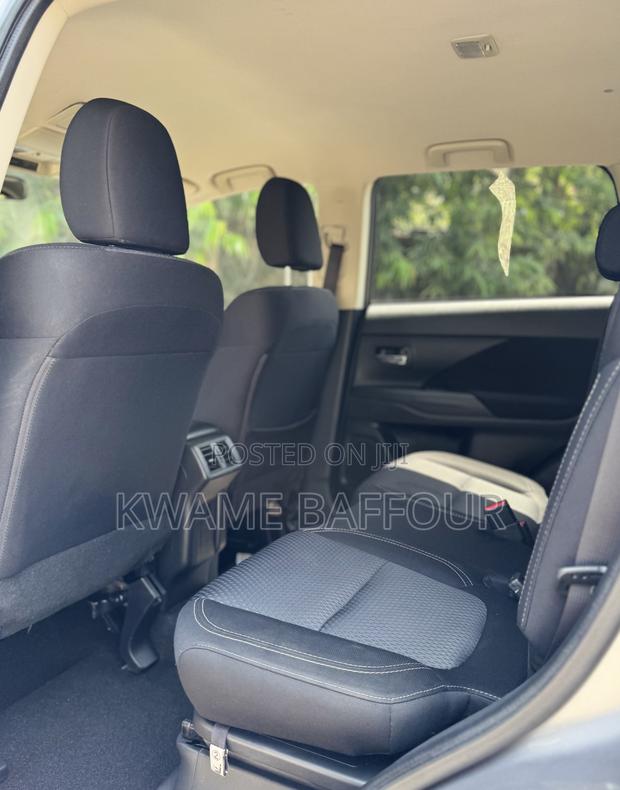 Mitsubishi Outlander 2020 Gray