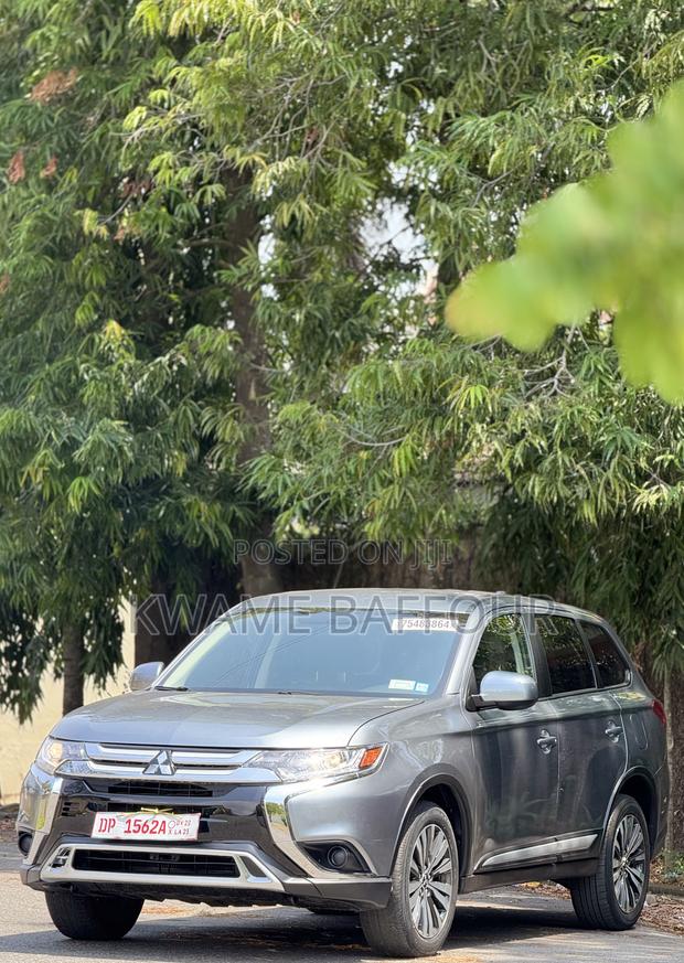 Mitsubishi Outlander 2020 Gray