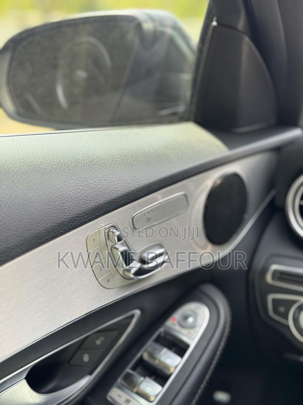 Mercedes-Benz C300 2018 Black