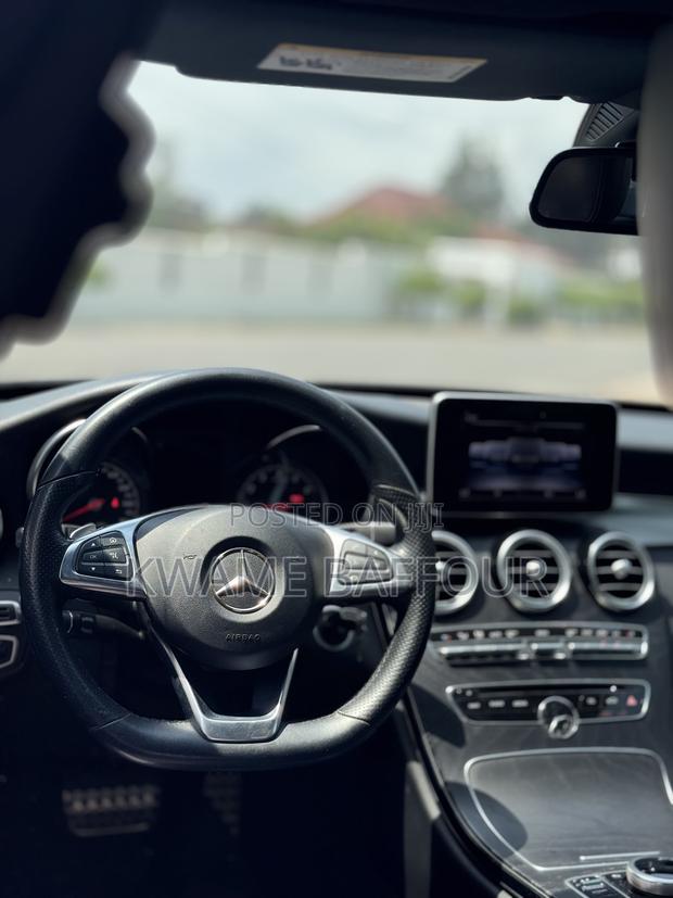 Mercedes-Benz C300 2018 Black