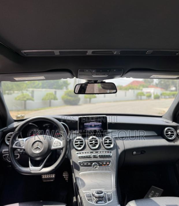 Mercedes-Benz C300 2018 Black
