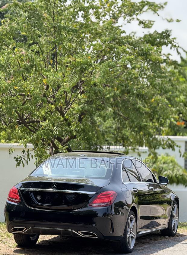 Mercedes-Benz C300 2018 Black