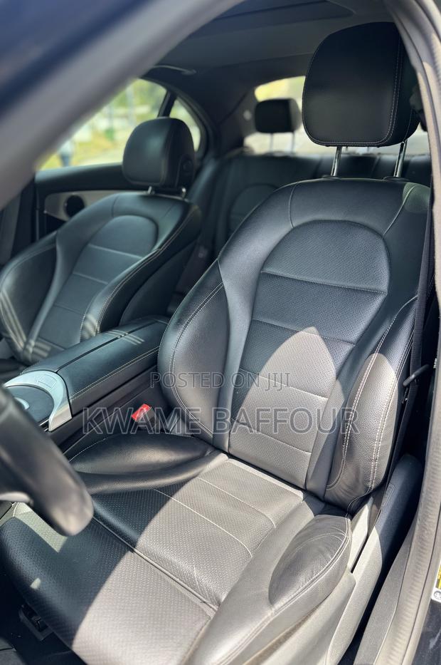 Mercedes-Benz C300 2018 Black