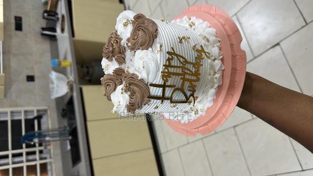 Chocolate and Vanilla Size 6 · Photo 2