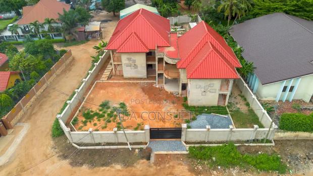 10 Bedrooms Titled Property at Haato for Sale