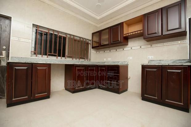 10 Bedrooms Titled Property at Haato for Sale