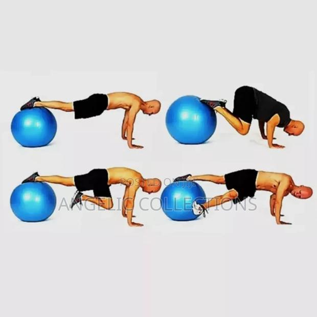 Gym Ball With Pump · Photo 2