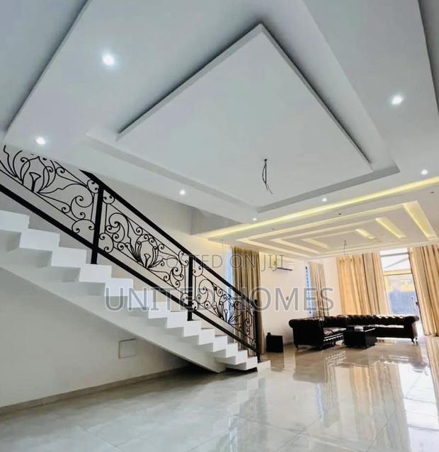 5bdrm House in East Legon for sale · Photo 2