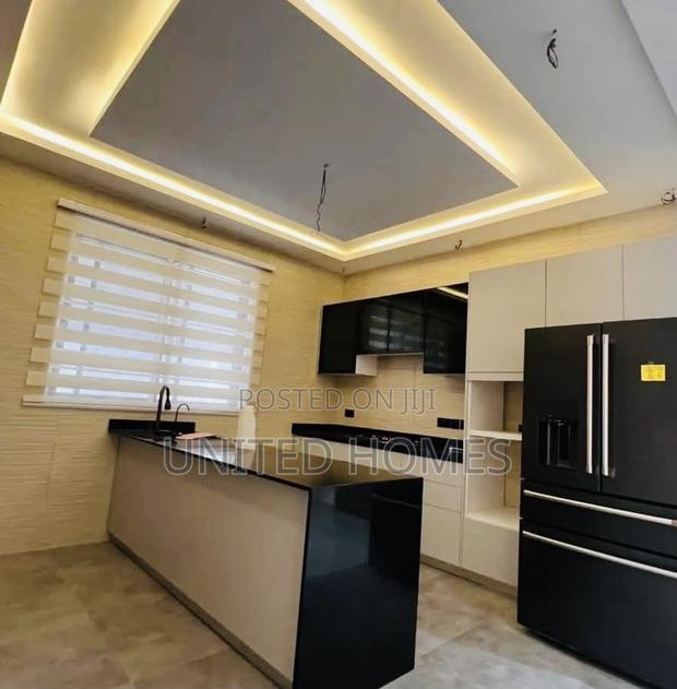 5bdrm House in East Legon for sale · Photo 3
