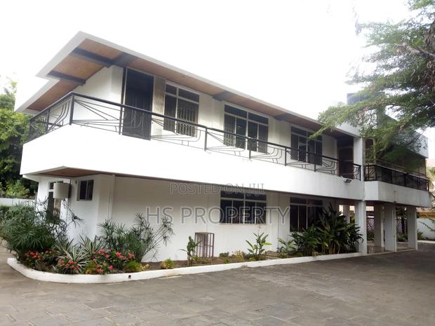 4bdrm House in Dzorwulu for rent