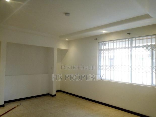 4bdrm House in Dzorwulu for rent photo 6