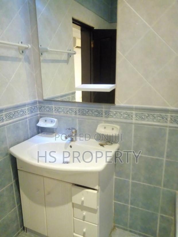 4bdrm House in Dzorwulu for rent photo 15