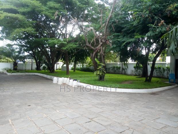 4bdrm House in Dzorwulu for rent photo 3