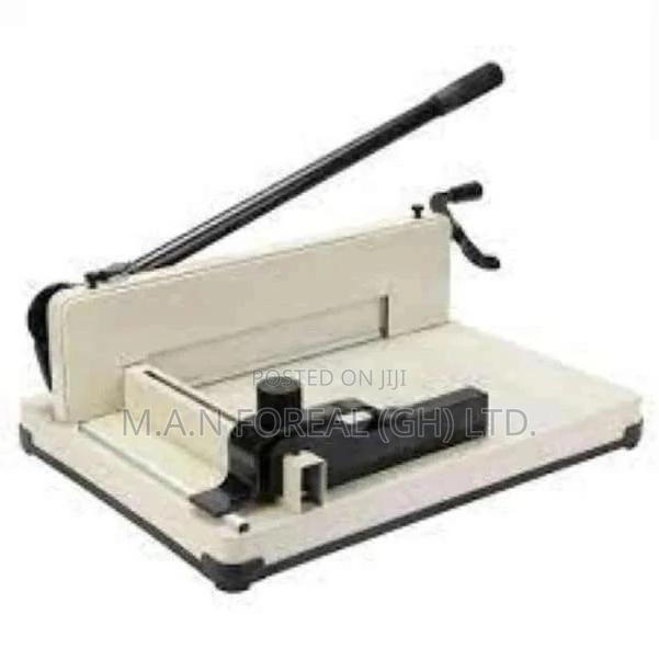Heavy Duty Paper Cutter A3 · Photo 3