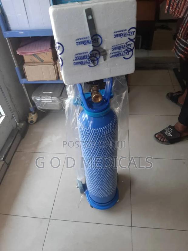 Oxygen Cylinder · Photo 2