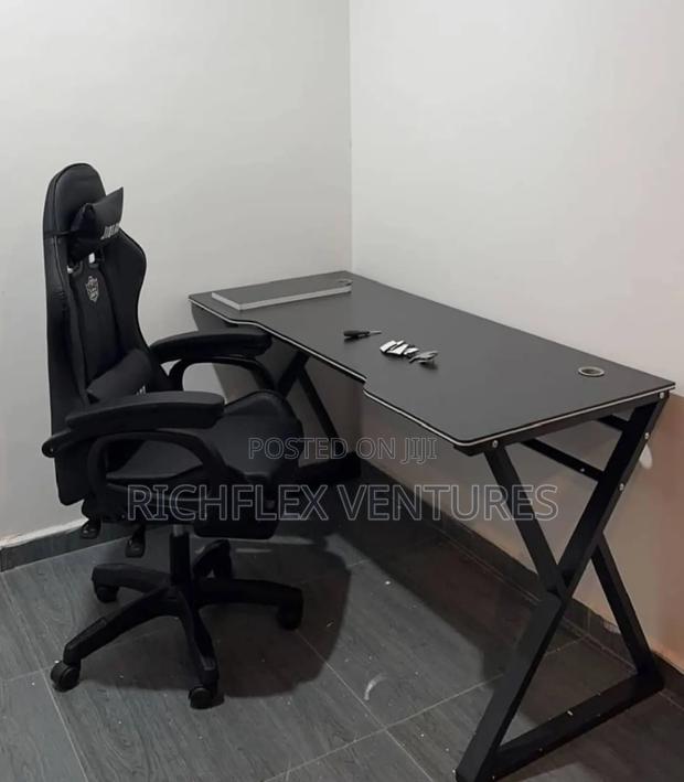 Office /Gaming /Studio Desk · Photo 3