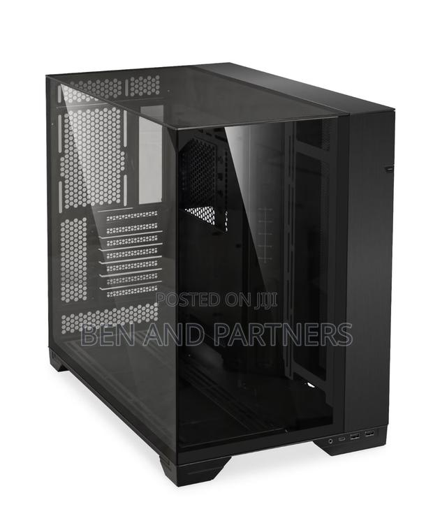 Lian Li O11 Vision Compact (Black) · Photo 4
