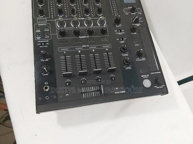 Denon X1800 Prime Dj Mixer