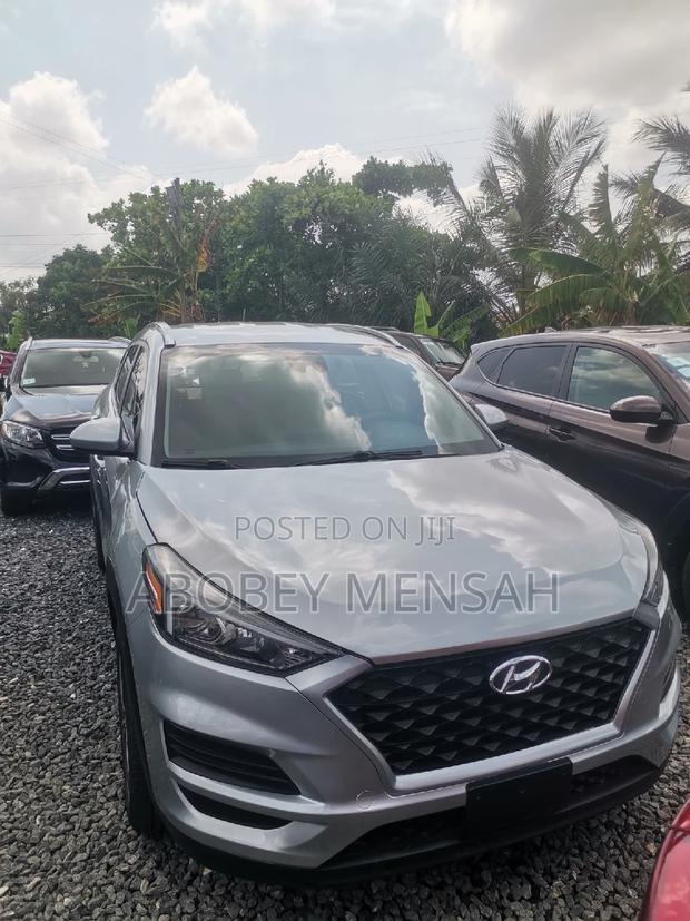 Hyundai Tucson SE 2021 Silver