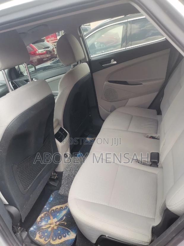 Hyundai Tucson SE 2021 Silver