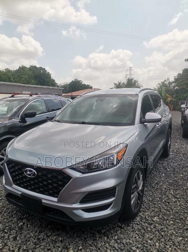 Hyundai Tucson SE 2021 Silver