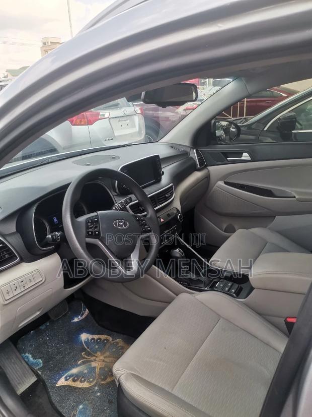 Hyundai Tucson SE 2021 Silver