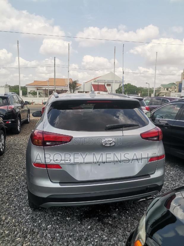 Hyundai Tucson SE 2021 Silver